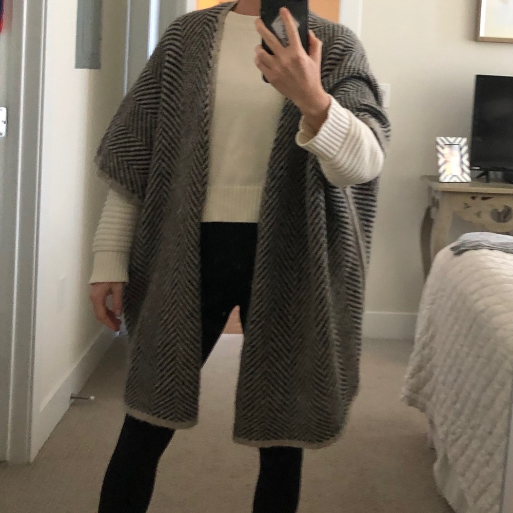 Massimo Dutti wrap